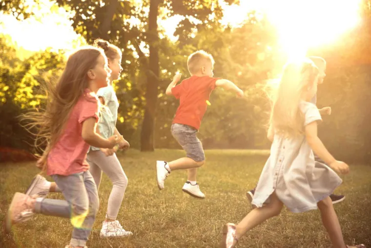 Une thérapie vivante et créative pour vos enfants et adolescents à Versailles, Versailles, Delphine Mossang